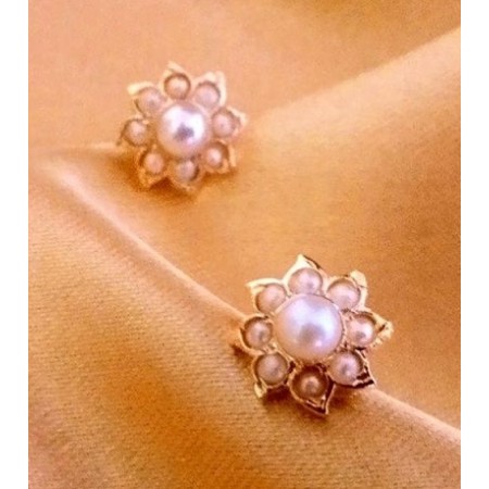 Small Flower Pearl Stud Earrings